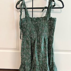 aerie green patterned dress size medium mid thigh length on 5’4